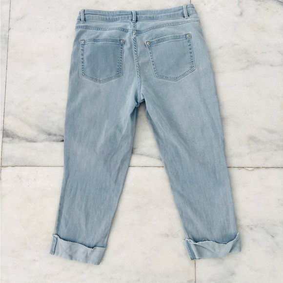 J. Jill Jeans Authentic Fit Light Wash Crop Cuff Hem Mid Rise Womens 8 Classic - Picture 2 of 8